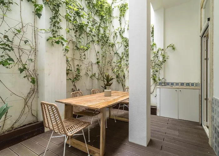 Casa Boma - Design With Private Vegetal Terrace - Lapa Vii شقة Lisboa