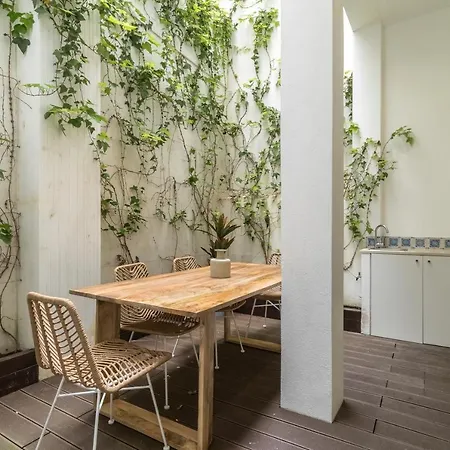 Casa Boma - Design With Private Vegetal Terrace - Lapa Vii Daire Lisboa