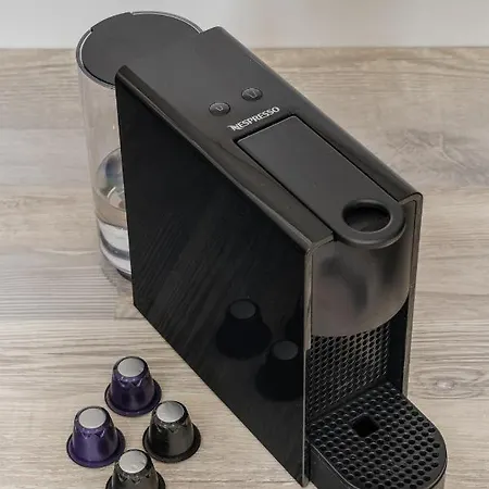 Daire Casa Boma - Design With Private Vegetal Terrace - Lapa Vii Lisboa